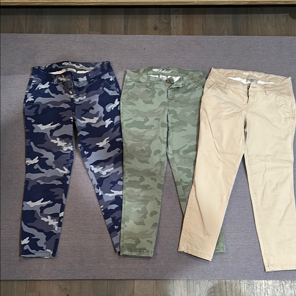 Old Navy- 3-pair chino bundle women's size 2. Boyfriend cut.